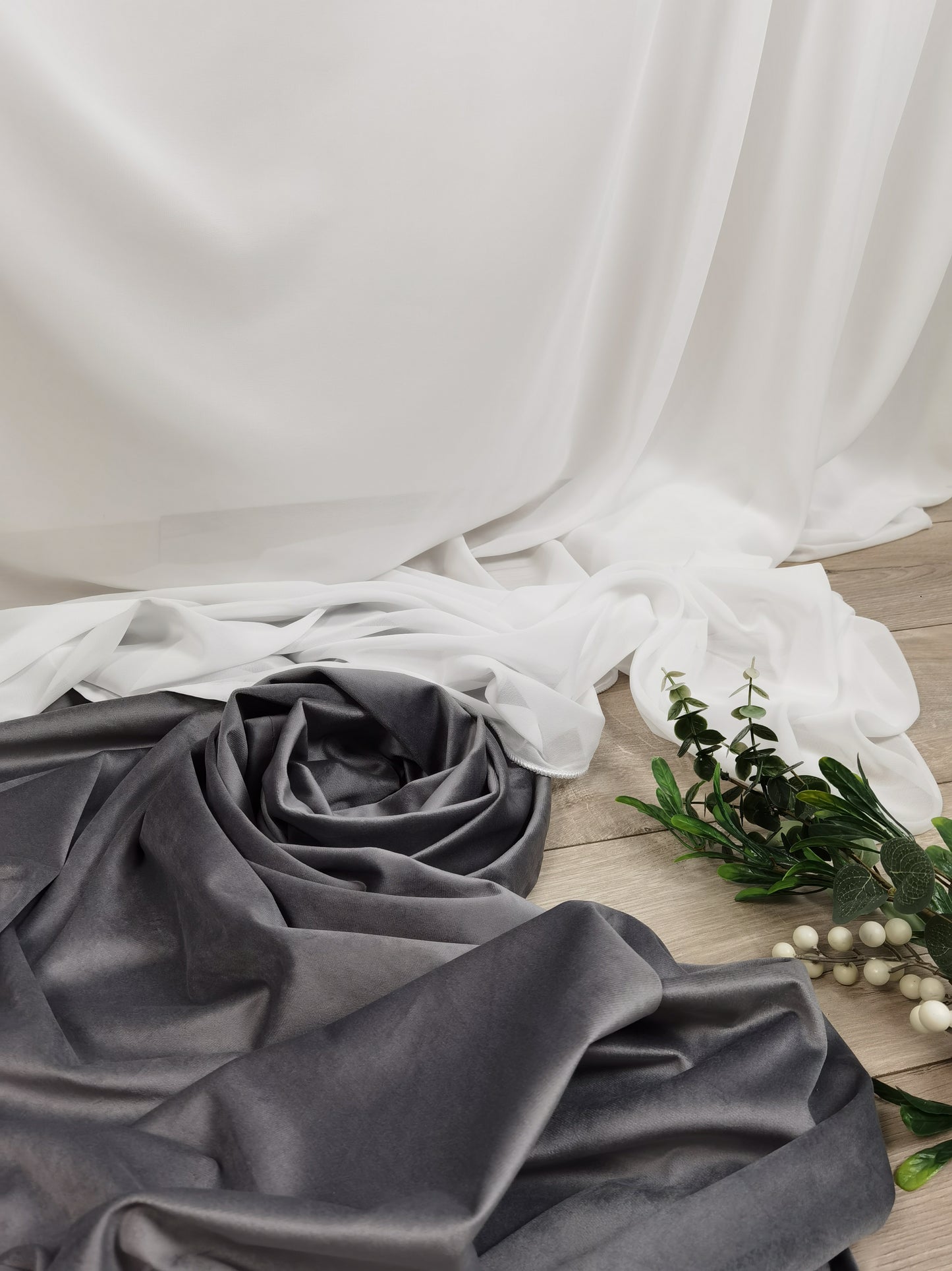 Draperie gri contemporan