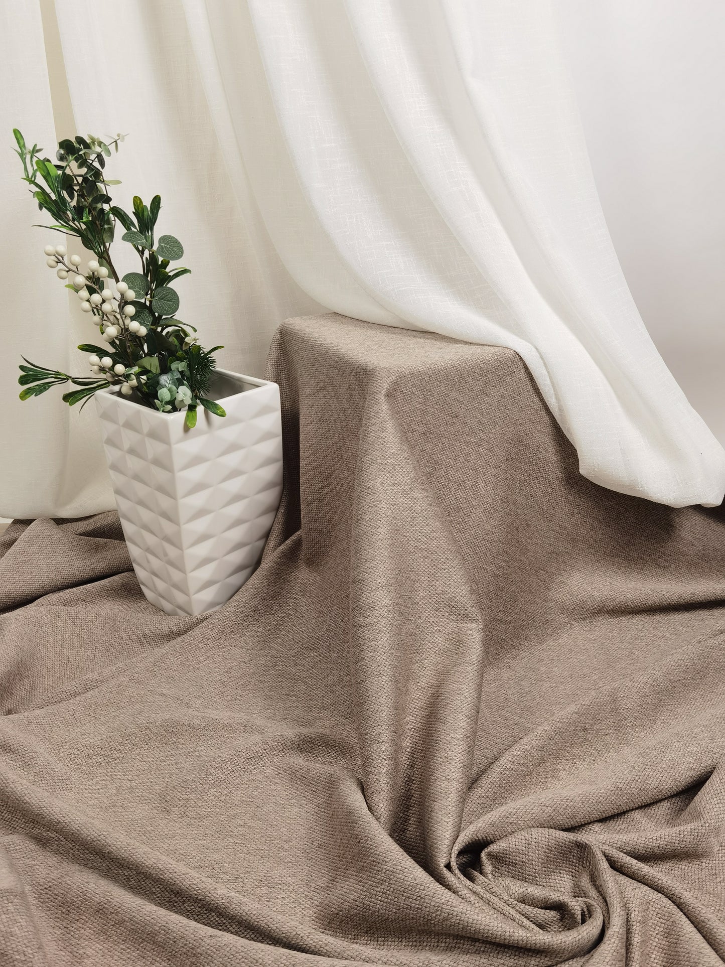 Draperie maro natural