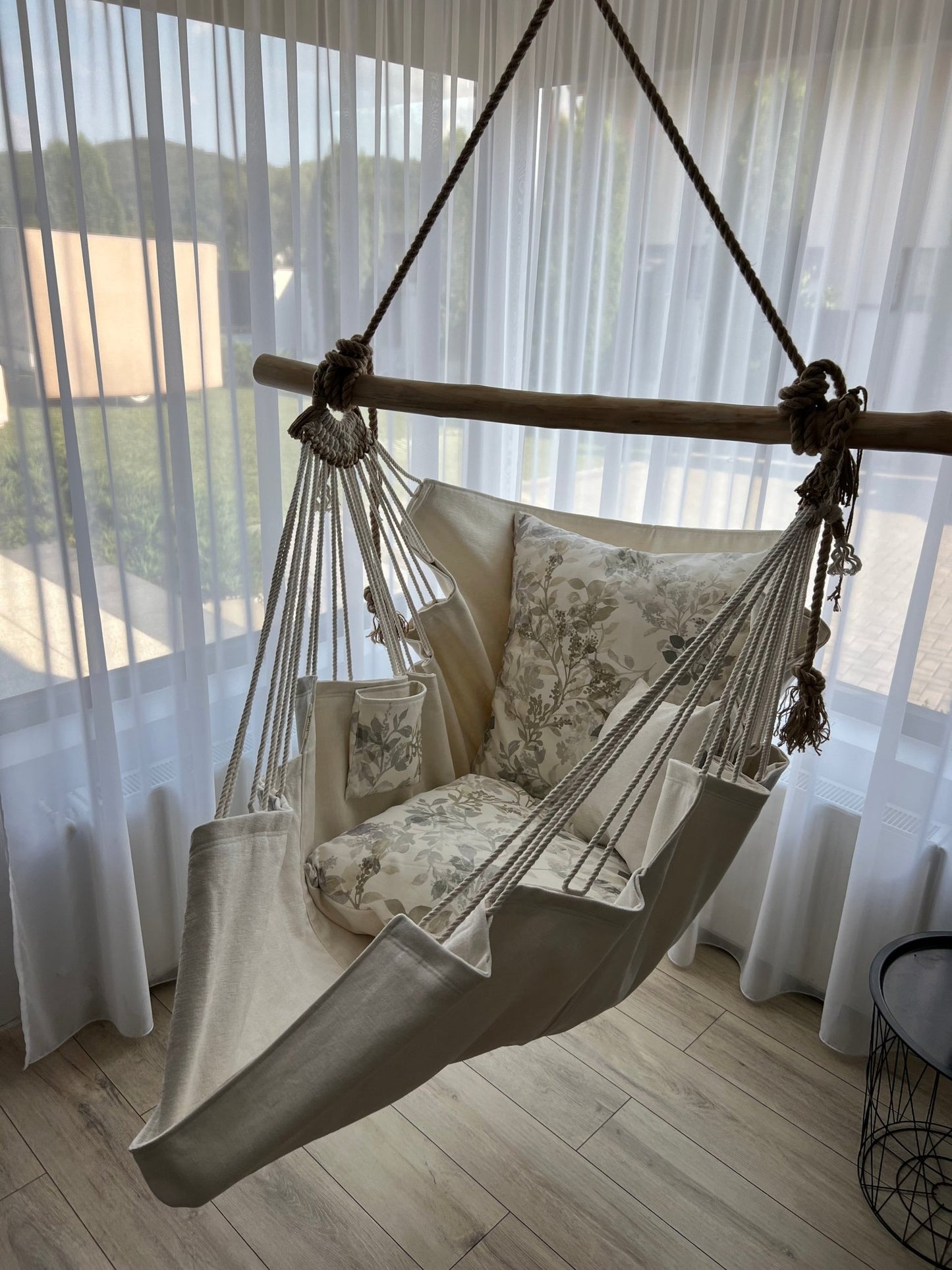 Floral white - HANGAROUND