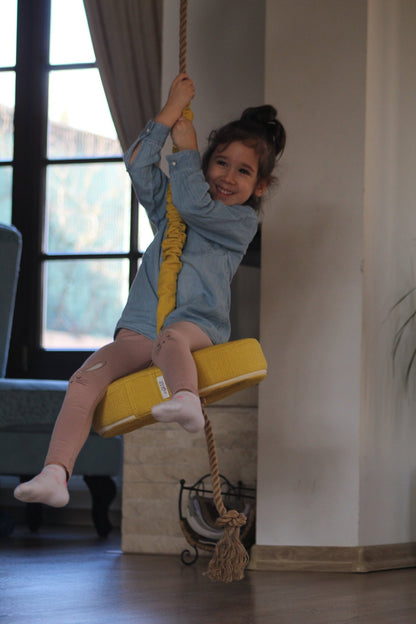 Ancora copilăriei - HANGAROUND