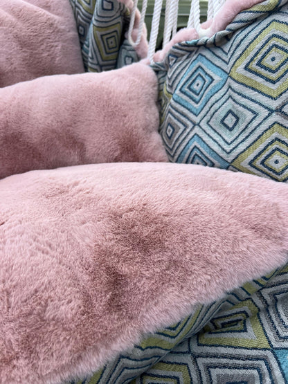 Aurelia - HANGAROUND