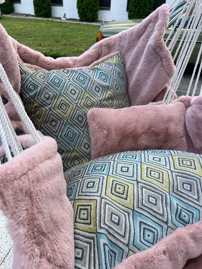 Aurelia - HANGAROUND