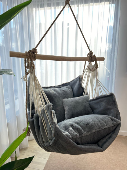 Cozy Supreme - HANGAROUND