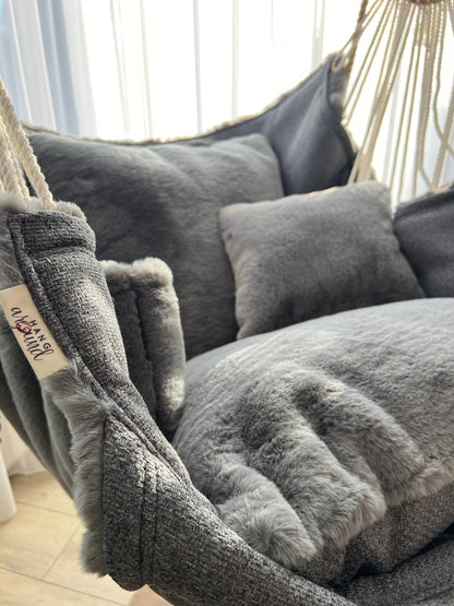 Cozy Supreme - HANGAROUND