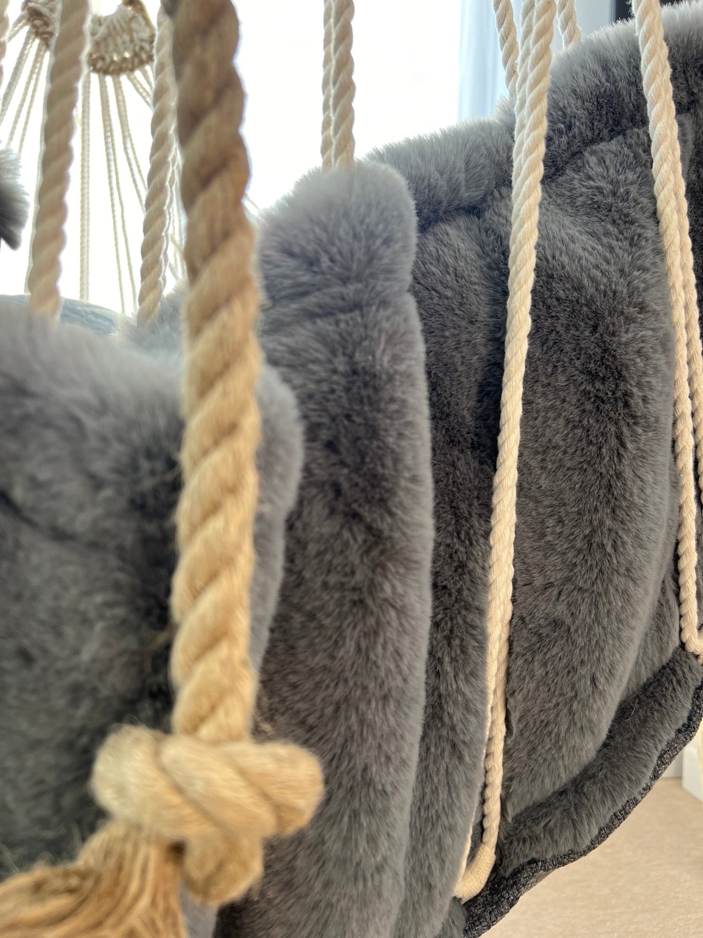 Cozy Supreme - HANGAROUND