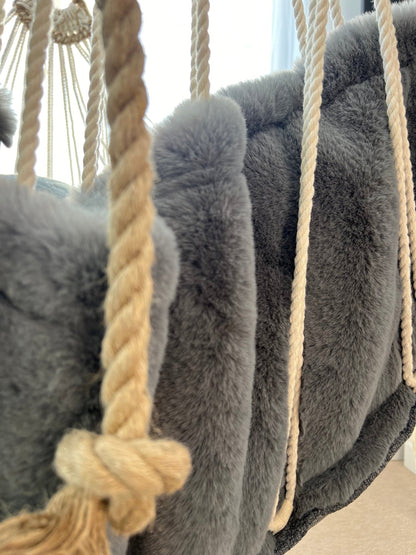 Cozy Supreme - HANGAROUND