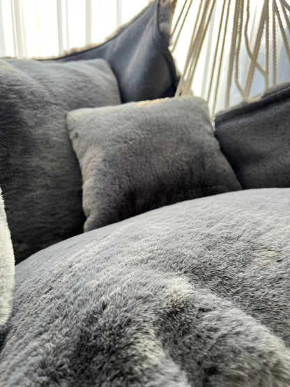 Cozy Supreme - HANGAROUND