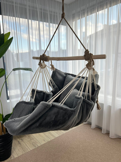 Cozy Supreme - HANGAROUND