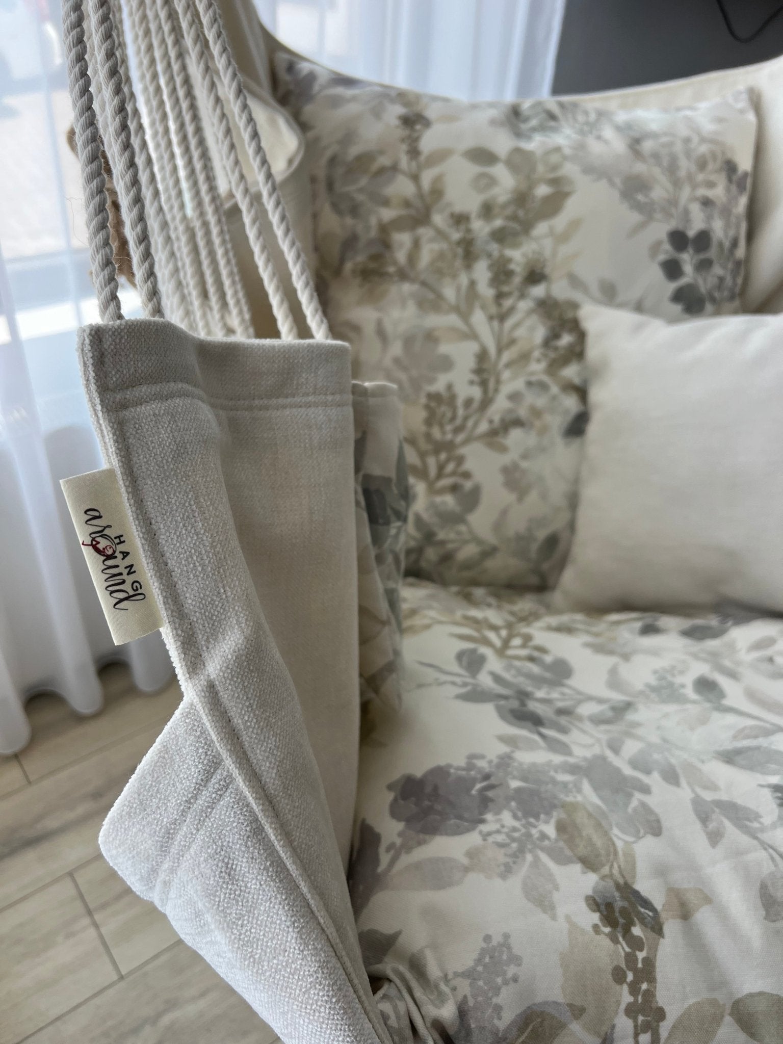 Floral white - HANGAROUND