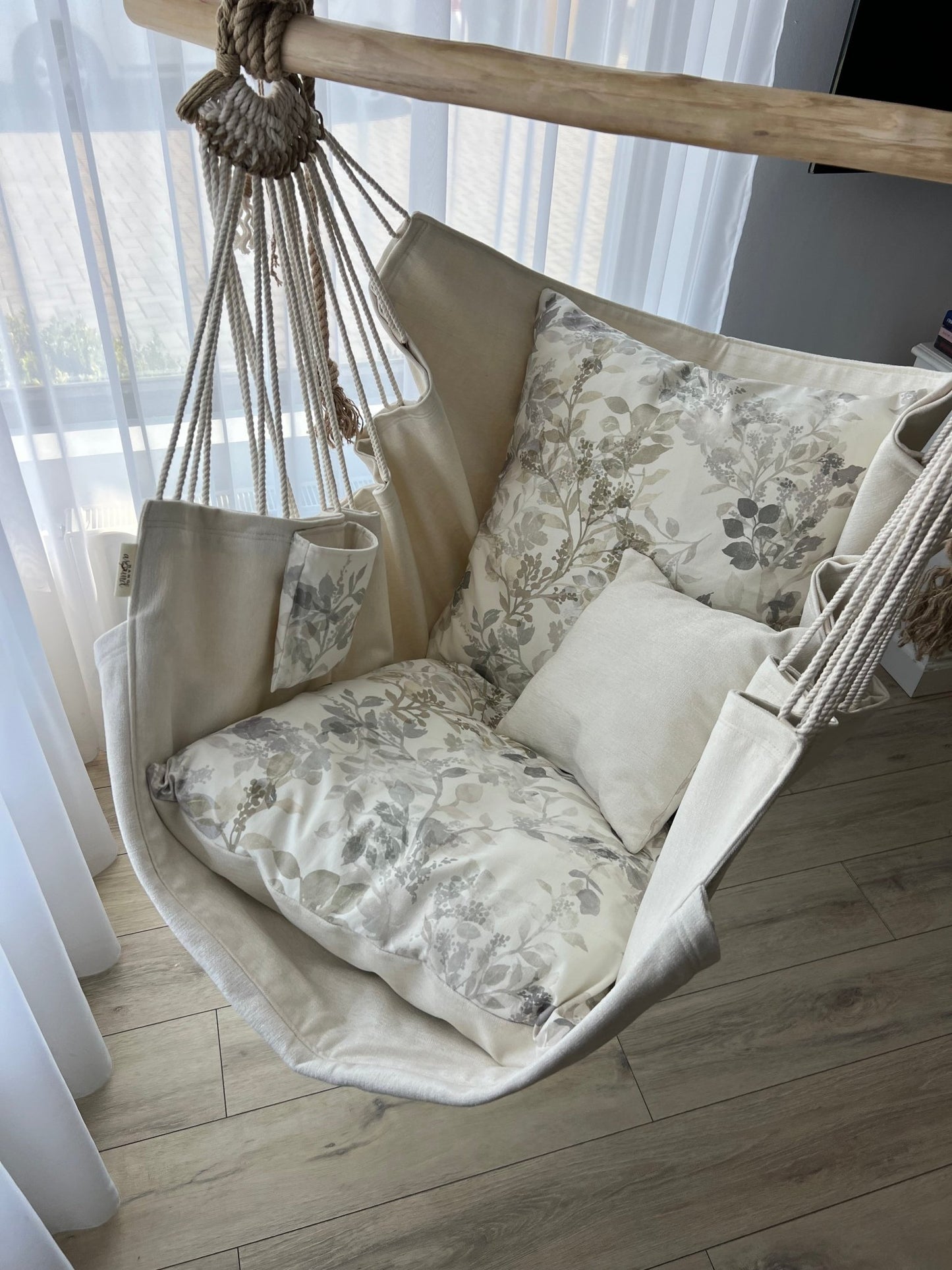 Floral white - HANGAROUND