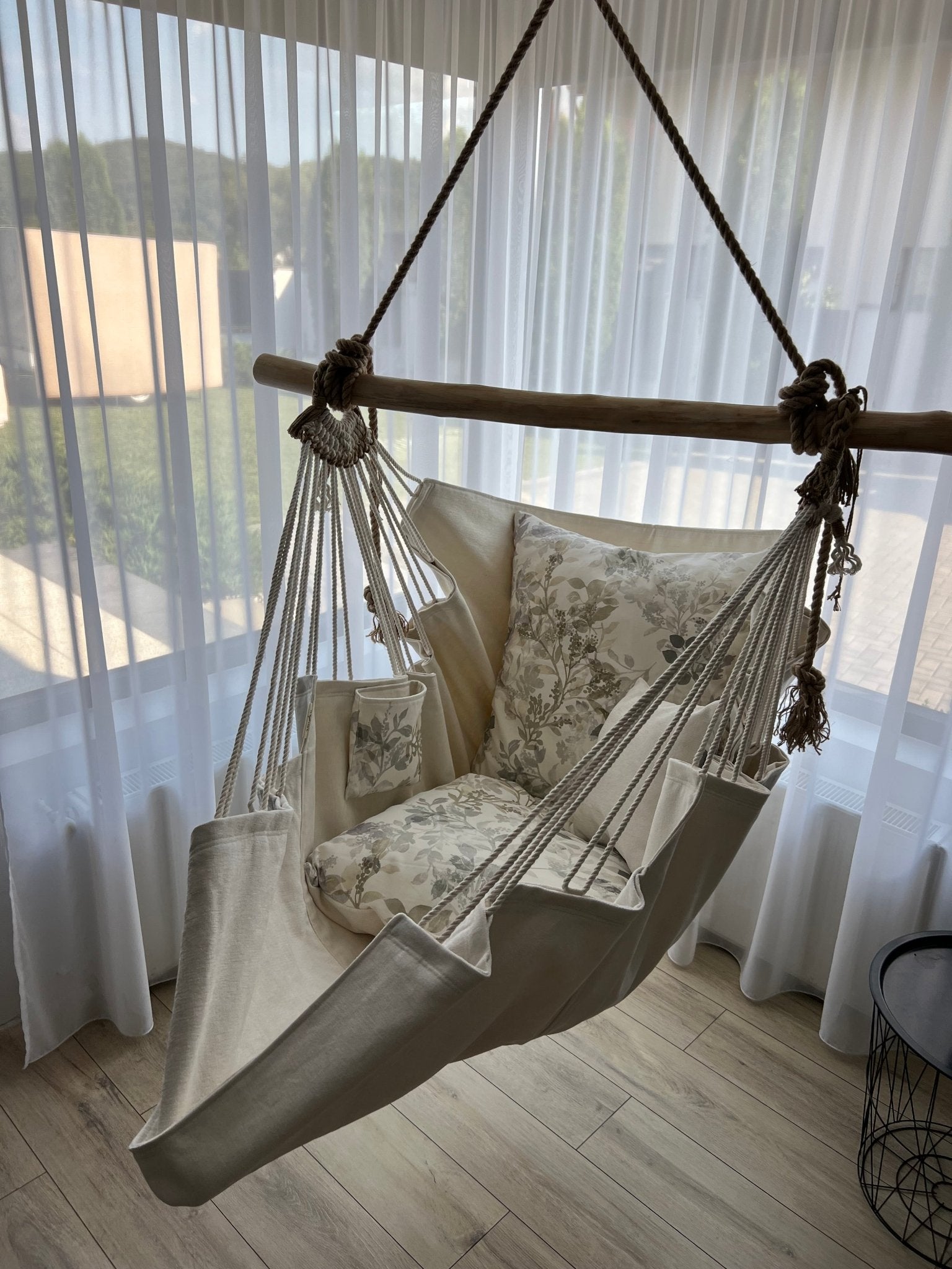 Floral white - HANGAROUND