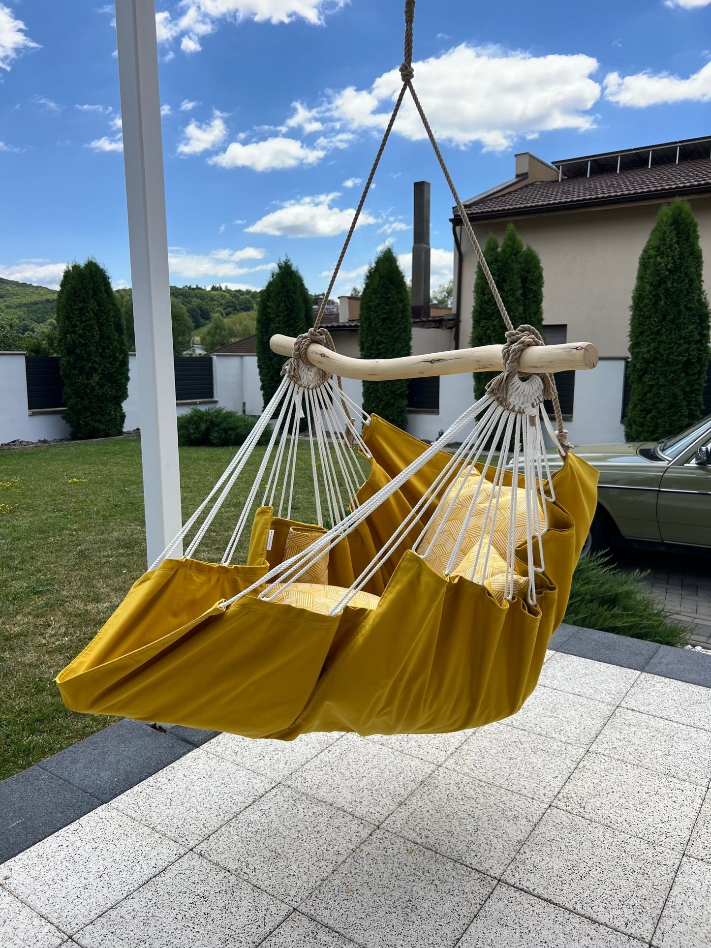 OUTDOOR Sun - HANGAROUND