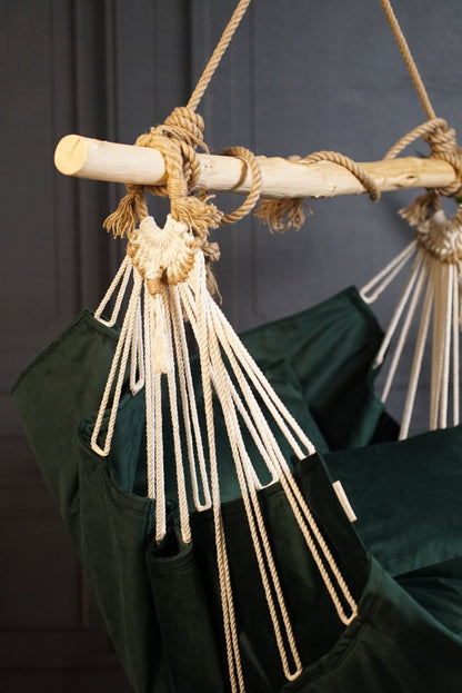 Poveste de catifea - HANGAROUND