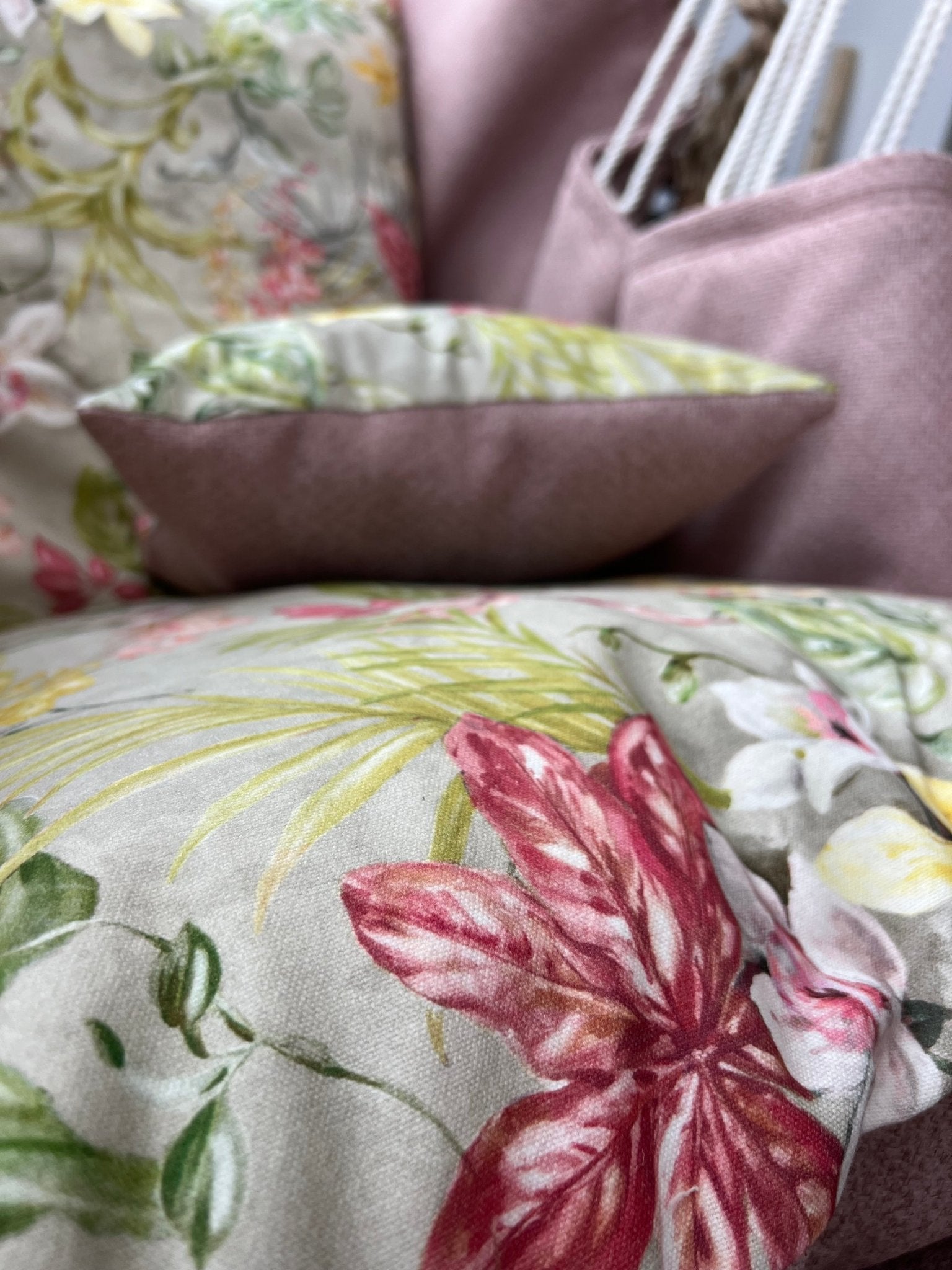 Therapy - HANGAROUND